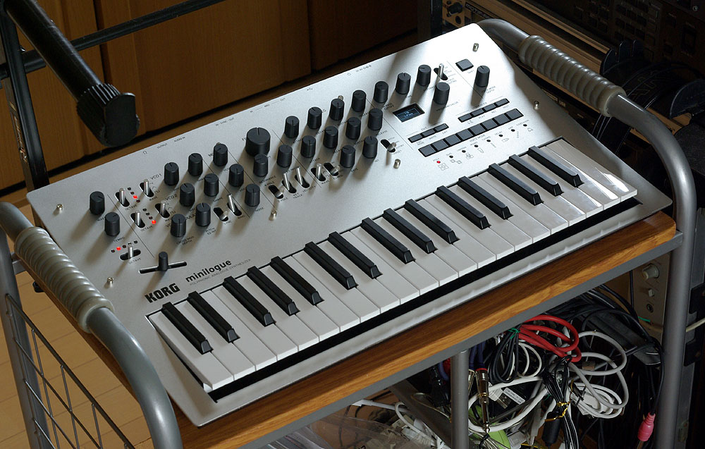 minilogue01.jpg